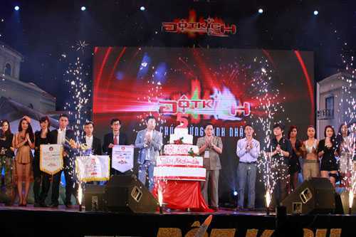 Hoành tráng sinh nhật Đột kích 5 năm tuổi