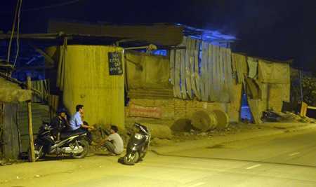 Đời bất hạnh của người bị nghiền nát trong máy xay bột