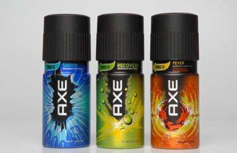 Nam sinh 'xịt thơm', trường học bị kiện