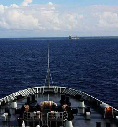 Tàu chiến Trung Quốc tuần tra phi pháp ở Trường Sa