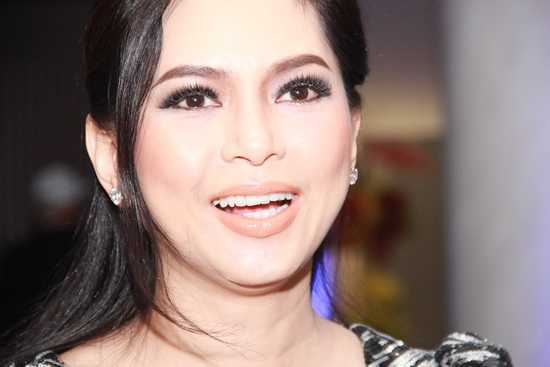 Mẹ chồng Hà Tăng được báo ngoại ca tụng