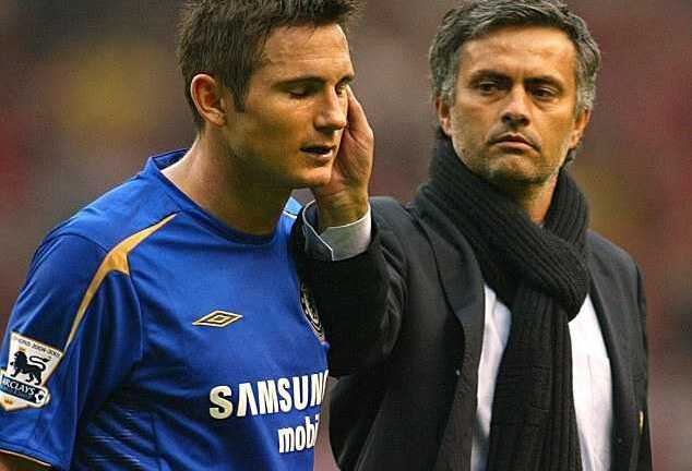 Về Chelsea, Mourinho đi nước cờ dại dột
