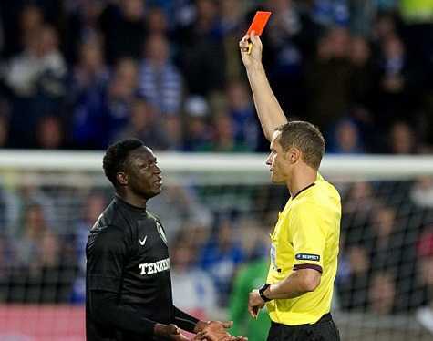 Sao MU theo đuổi nhận thẻ đỏ lãng nhách