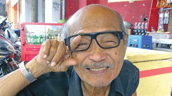 Clip NSƯT Hồ Kiểng đọc thơ về các loài hoa