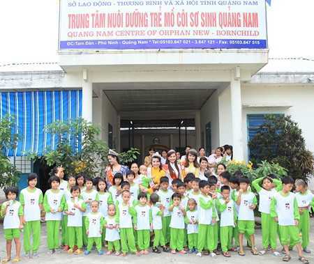 40 người đẹp khoe sắc tại Sunrise Hoi An Beach Resort