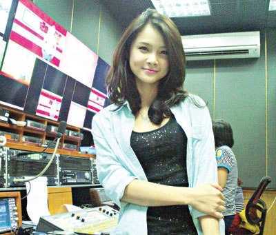 Hot girl wushu xinh đẹp chuyển nghề MC