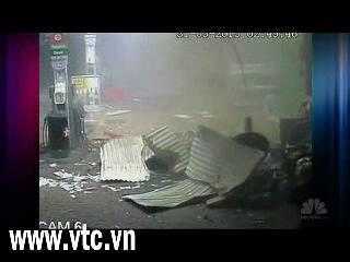 Clip: Táo tợn cướp ATM bằng chất nổ ở Anh