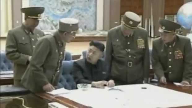 Video: Kim Jong-un bàn kế hoạch đánh Mỹ