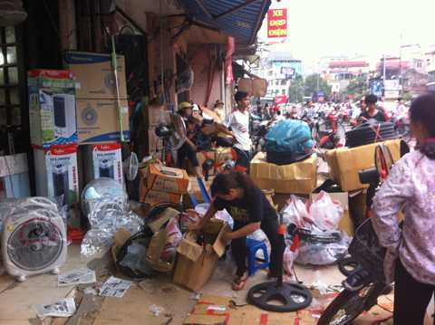 Cú lừa ngoạn mục, quạt giảm giá sốc giải phóng mặt bằng