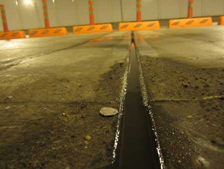 Hầm Thủ Thiêm xì nước