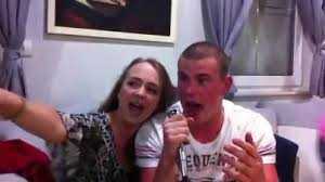 Xem Tây hát tiếng Việt hài chưa từng thấy