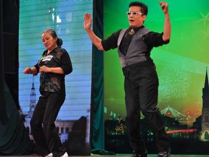 Giám khảo mua vui, MC tấu hài nhảm