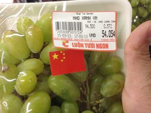 Nho Việt dán cờ Trung Quốc: Phạt Big C 35 triệu đồng