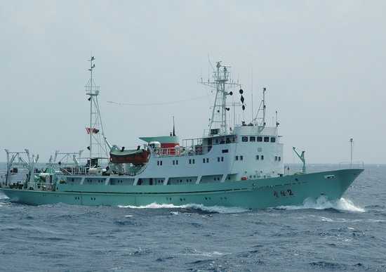 Phản đối tàu Trung Quốc xâm phạm Hoàng Sa