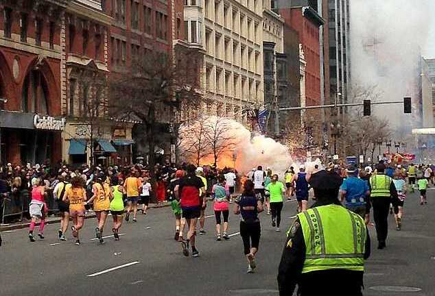 Mỹ: Nổ bom khủng bố đẫm máu ở giải Marathon Boston