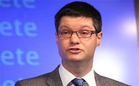 Giám đốc tặng gần 80 tỷ đồng tiền thưởng cho nhân viên