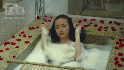 Angela Phương Trinh gợi cảm, Bùi Anh Tuấn ngừng ca hát