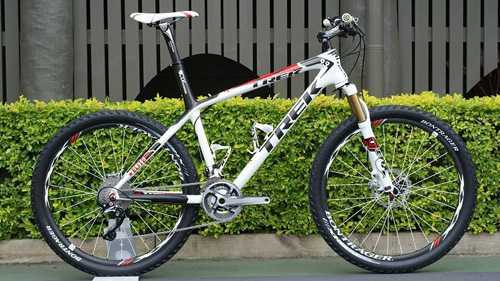 Những chiếc xe đạp giá hàng trăm triệu ở Hà Nội