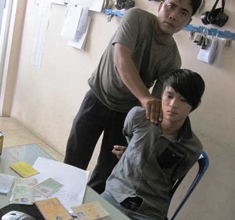 Hiệp sĩ bắt trộm từ camera siêu thị