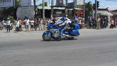 Dàn mô tô 'khủng' ấn tượng trên phố Sài Gòn ngày 30/4