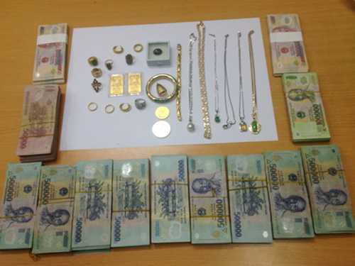 Trộm liều lĩnh cuỗm két sắt 1 tỷ đồng giữa ban ngày