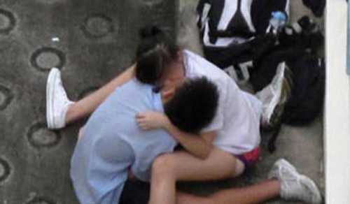 Giật mình nghe teen bàn chuyện làm 'người lớn'