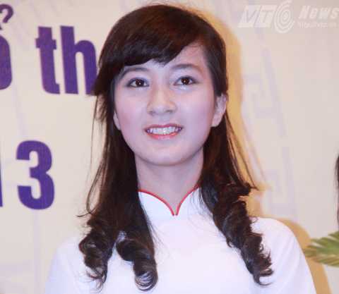 Nữ sinh xinh xắn đạt giải Quốc gia Lịch sử