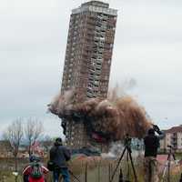 Clip: Cao ốc 30 tầng bất ngờ sập đổ