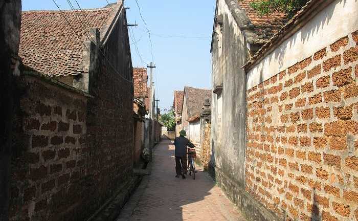 Khổ như ở nhà cổ Đường Lâm: Dân khóc ròng