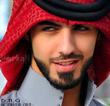 Đóng cửa facebook 'chàng trai bị trục xuất vì quá đẹp'?