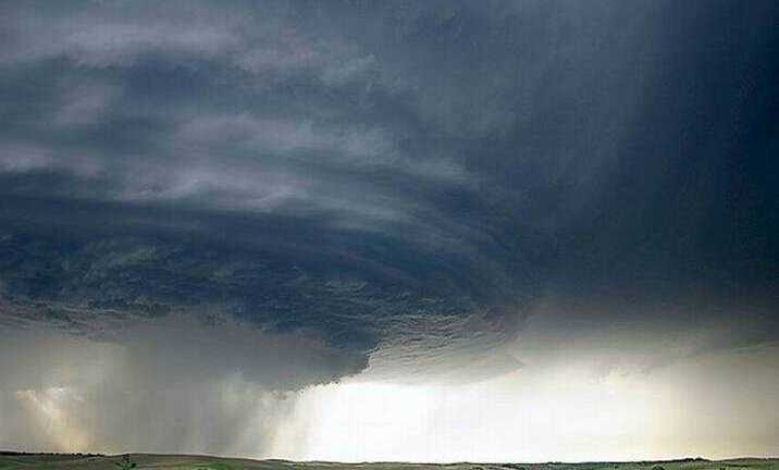 Video: Lốc xoáy dữ dội tàn phá Sóc Trăng