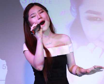 Thu Minh lo sợ Hương Tràm ‘hóa cáo’