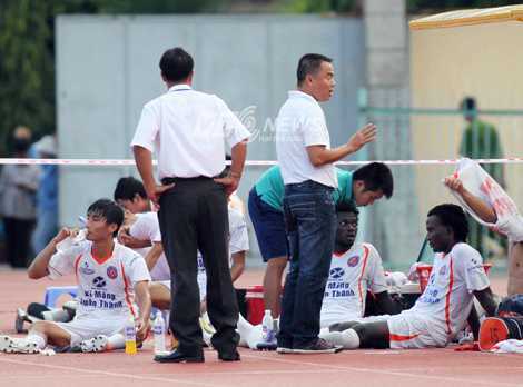 Coi án bằng vung, ‘cò’ Đại tràn sân