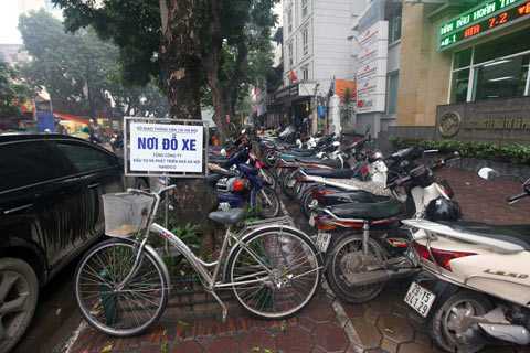 Giá vé gửi xe ở Hà Nội sắp 'loạn cào cào'?