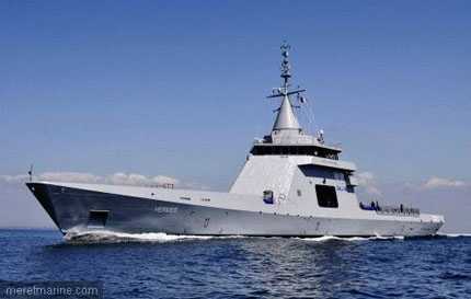 Tuần dương hạm Pháp L’Adroit cập cảng Hải Phòng