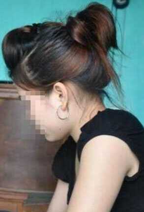 Giả khách làng chơi cứu con gái thoát khỏi 'động quỷ'