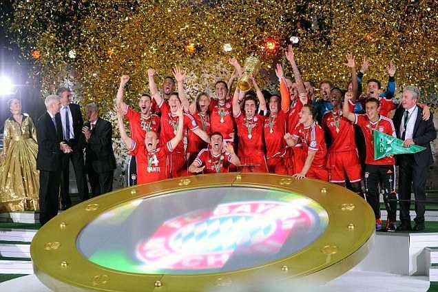 'Bắn hạ' Thiên Nga, Bayern hoàn tất cú ăn ba lịch sử