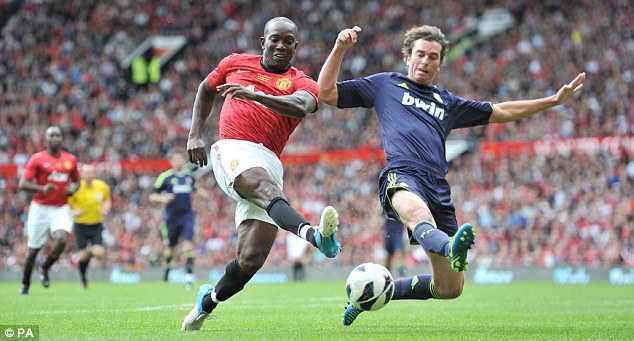 Xem huyền thoại MU 'chiến' huyền thoại Real