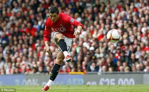 Ronaldo đột ngột mở đường rời Real