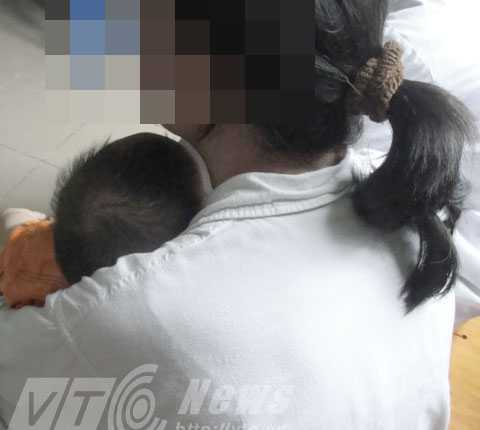 Xót xa nước mắt quý bà ‘kiếm’ con