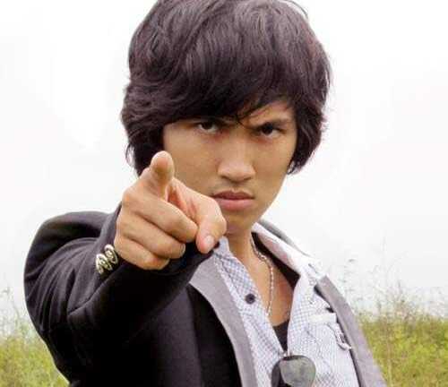 Chàng cascadeur 9X điển trai, giỏi võ