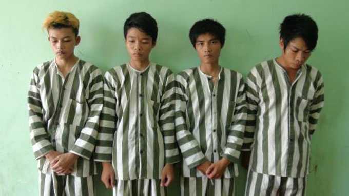 Clip: Dùng roi điện cướp khách sạn, sa lưới đặc nhiệm