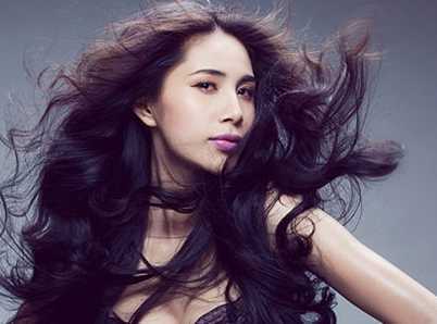 Thủy Tiên tiết lộ lý do kết hôn với Công Vinh