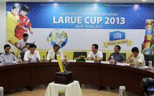 Đà Nẵng: Sôi động giải bóng đá Larue Cup