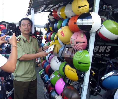 'Đại bản doanh' sản xuất mũ bảo hiểm dỏm ở Sài Gòn