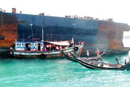 Hiện trường con tàu 'kỳ quái' khiến 4 thợ lặn tử vong