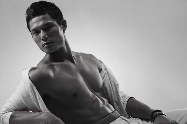 'Nam vương' taekwondo từng bị 'gạ tình'