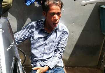 Táo tợn vào tận nhà dân giật dây chuyền