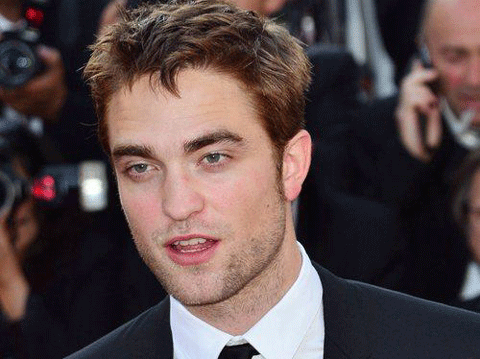 Robert Pattinson hẹn hò người đã có chồng