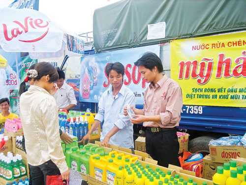 Ai đã 'dội bom' khiến nước rửa chén Mỹ Hảo lao đao?